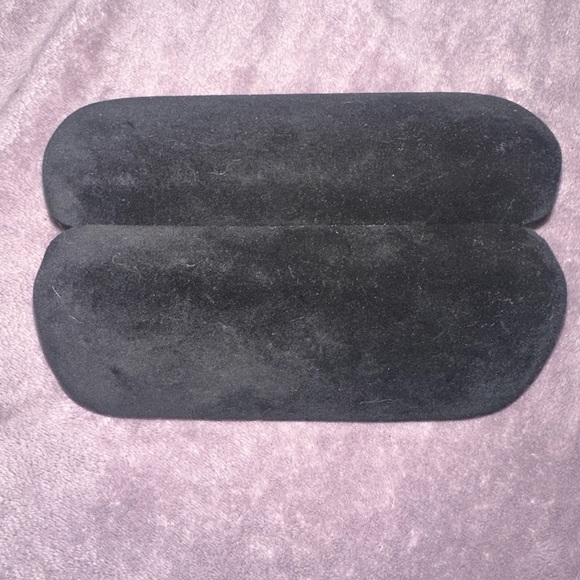 Gucci case - Picture 3 of 6